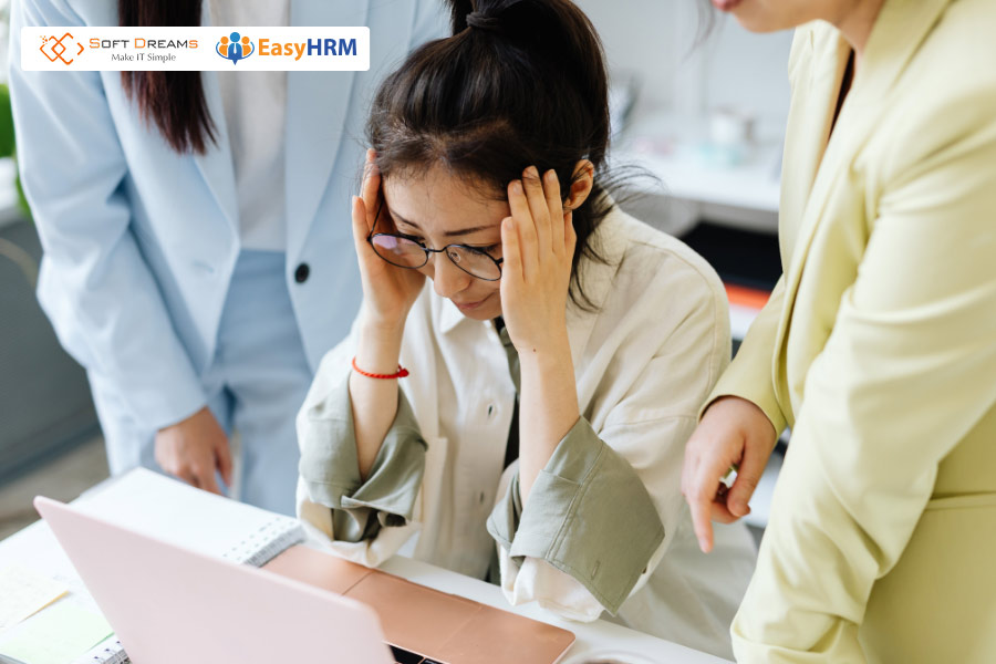 Bộ phận HR gặp khó khăn khi xử lý tuyển dụng thủ công và hồ sơ rời rạc