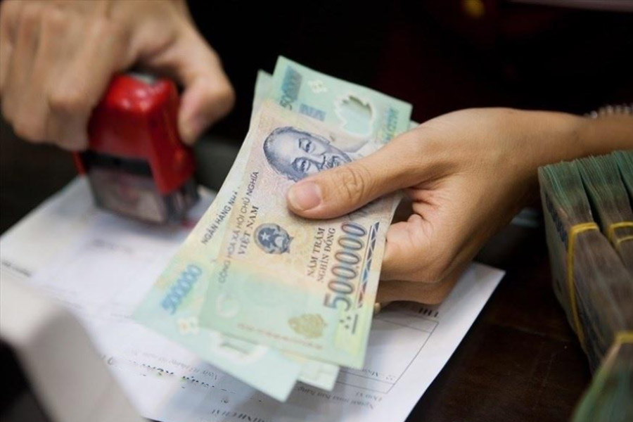 Tiền thưởng Tết tháng 13 bắt buộc khi để cập trong văn bản nội bộ