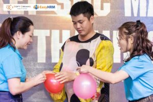 Trò chơi YEP đem đến tiếng cười cho buổi tiệc cuối năm