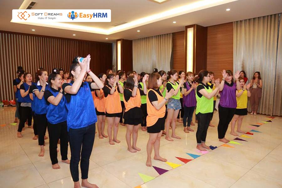 Các trò chơi team building trong nhà 