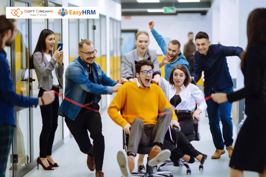 Hoạt động gắn kết nhân viên được hiểu là gì?