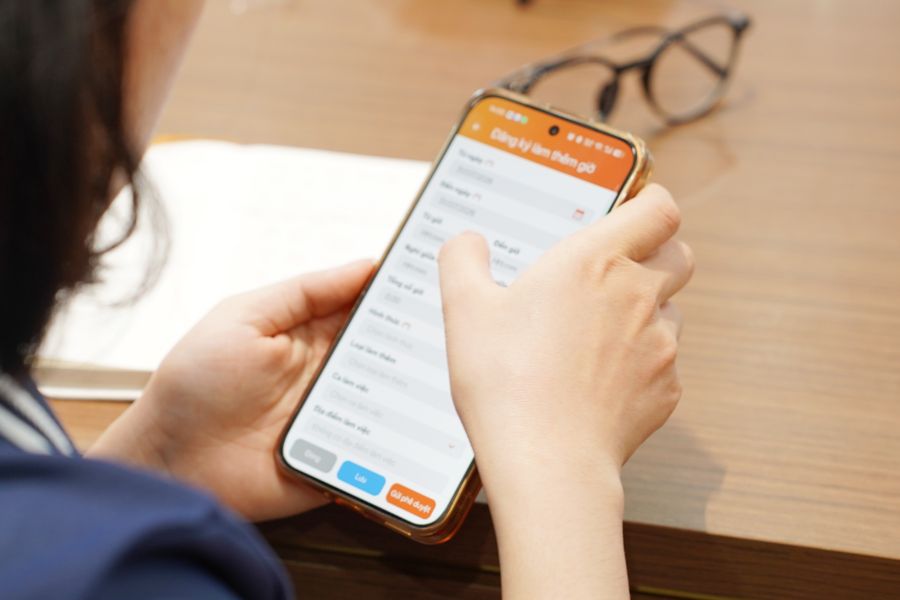 App mobile EasyHRM